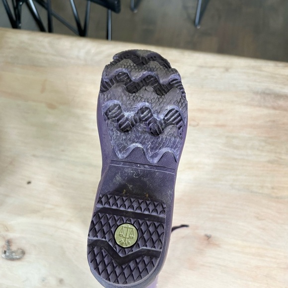 HUNTER Women's Norris Field Side Adjustable Rain Boots in Iris - Picture 9 of 9